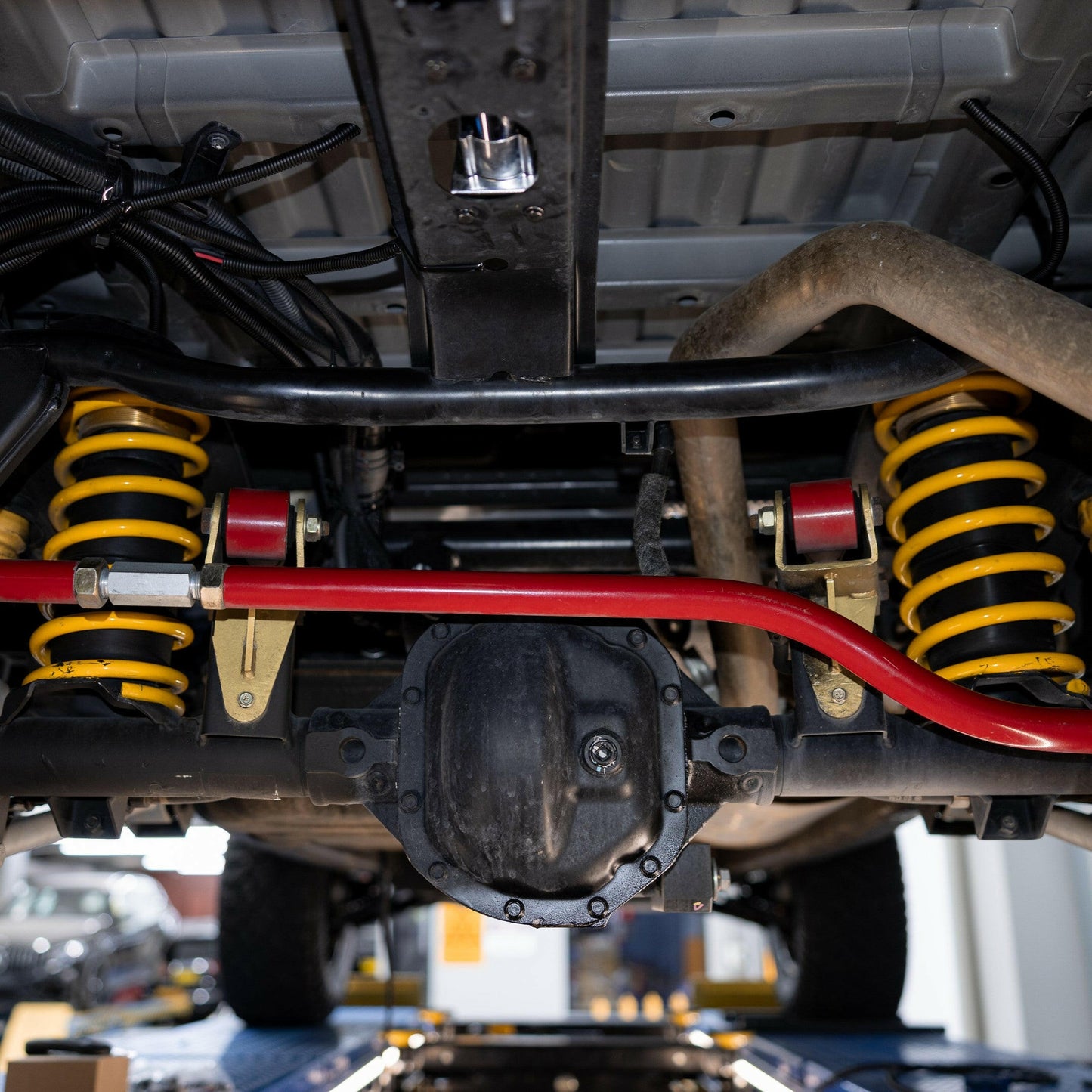 PolyAir Ultimate Series Airbag Kit - 2" Raised for SsangYong Musso (Coil).