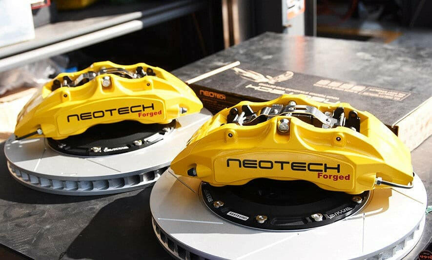 NeoTech 6 Piston Brake Kit FRONT for SsangYong Musso & Rexton.