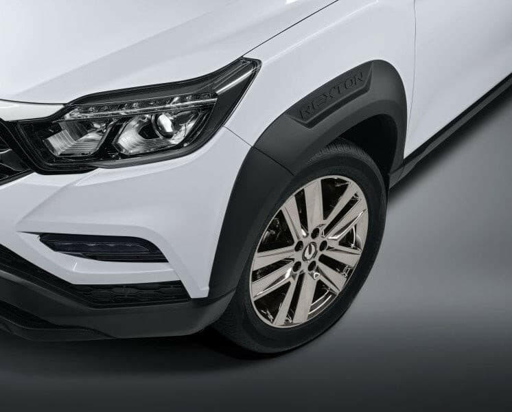 Genuine SsangYong Wheel Arch Flares (Set) For Q200 (Pre Facelift).