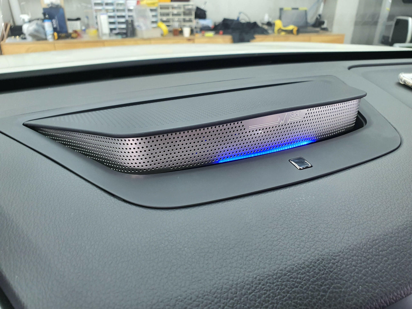 Genuine Ssangyong Floating Centre Mood Speaker.