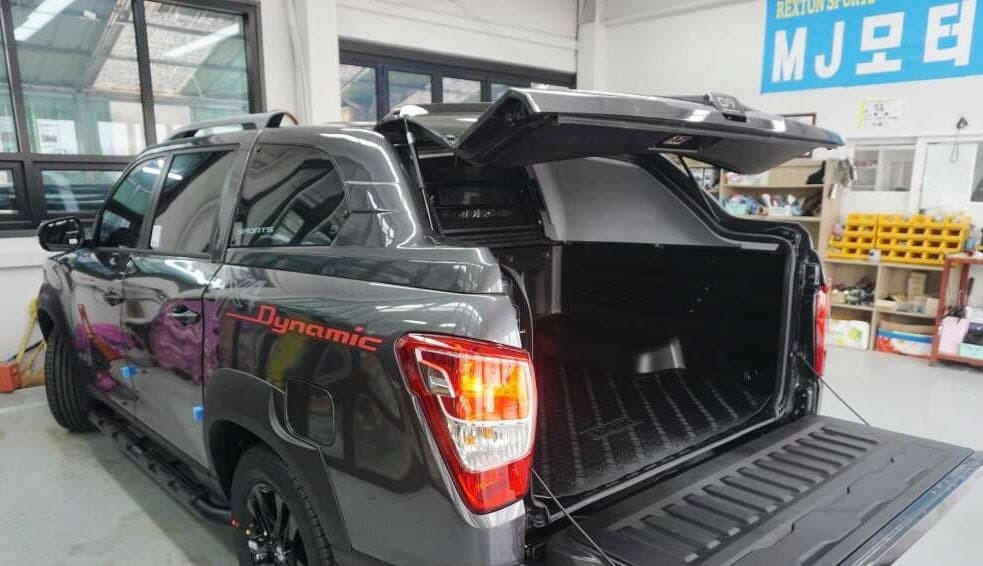 Genuine KGM SsangYong Coupe Top Canopy (Colour Matched) for Musso, view 5