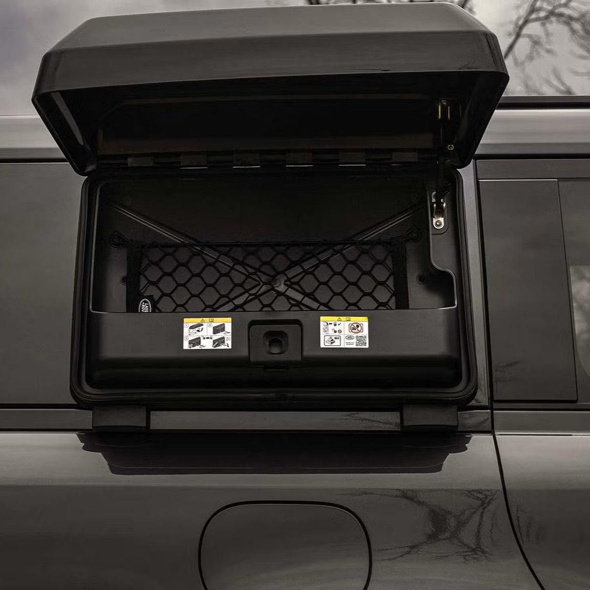 Side Storage Box For Land Rover Defender 90 / 110 / 130 Series (L663)