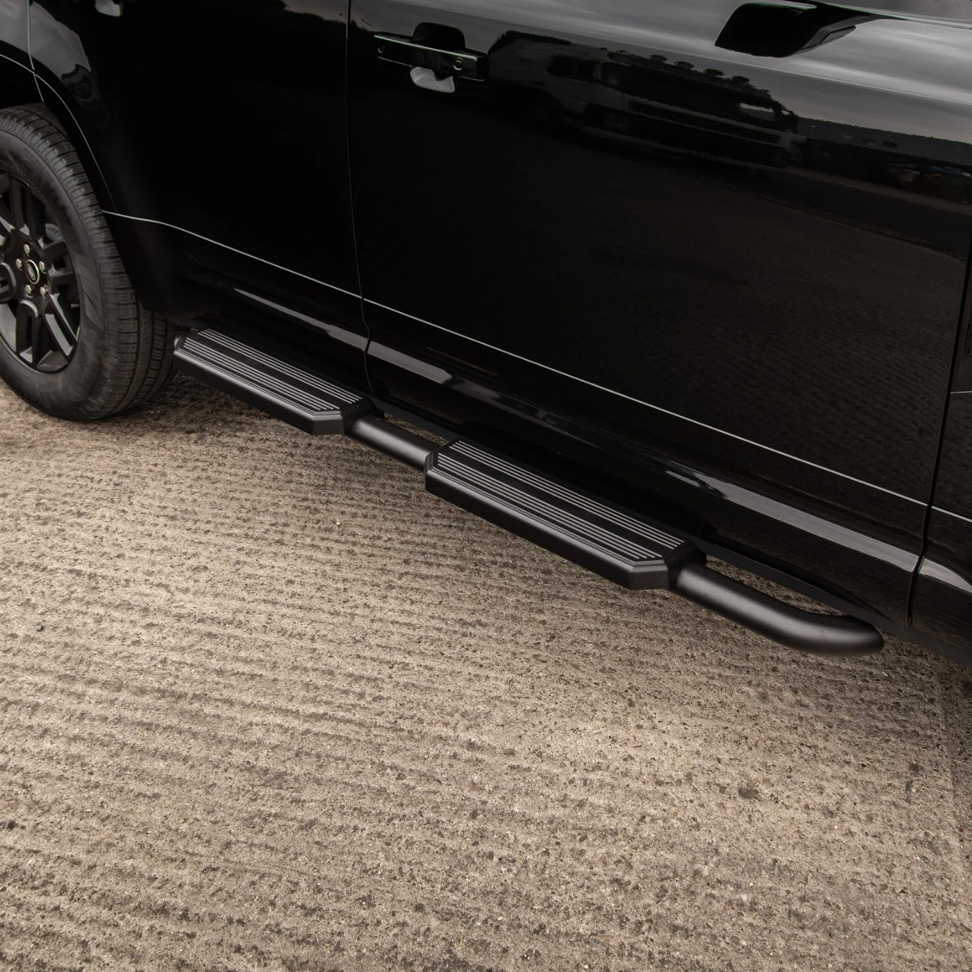 Side Steps for Land Rover Defender 110 / 130 Series (L663) Black