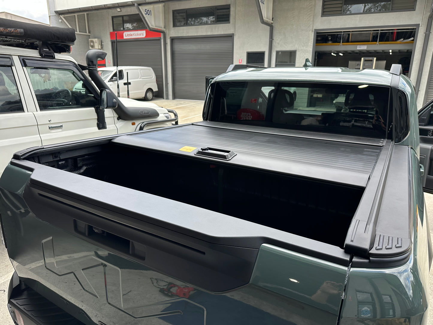 Manual Roller Cover for KIA Tasman