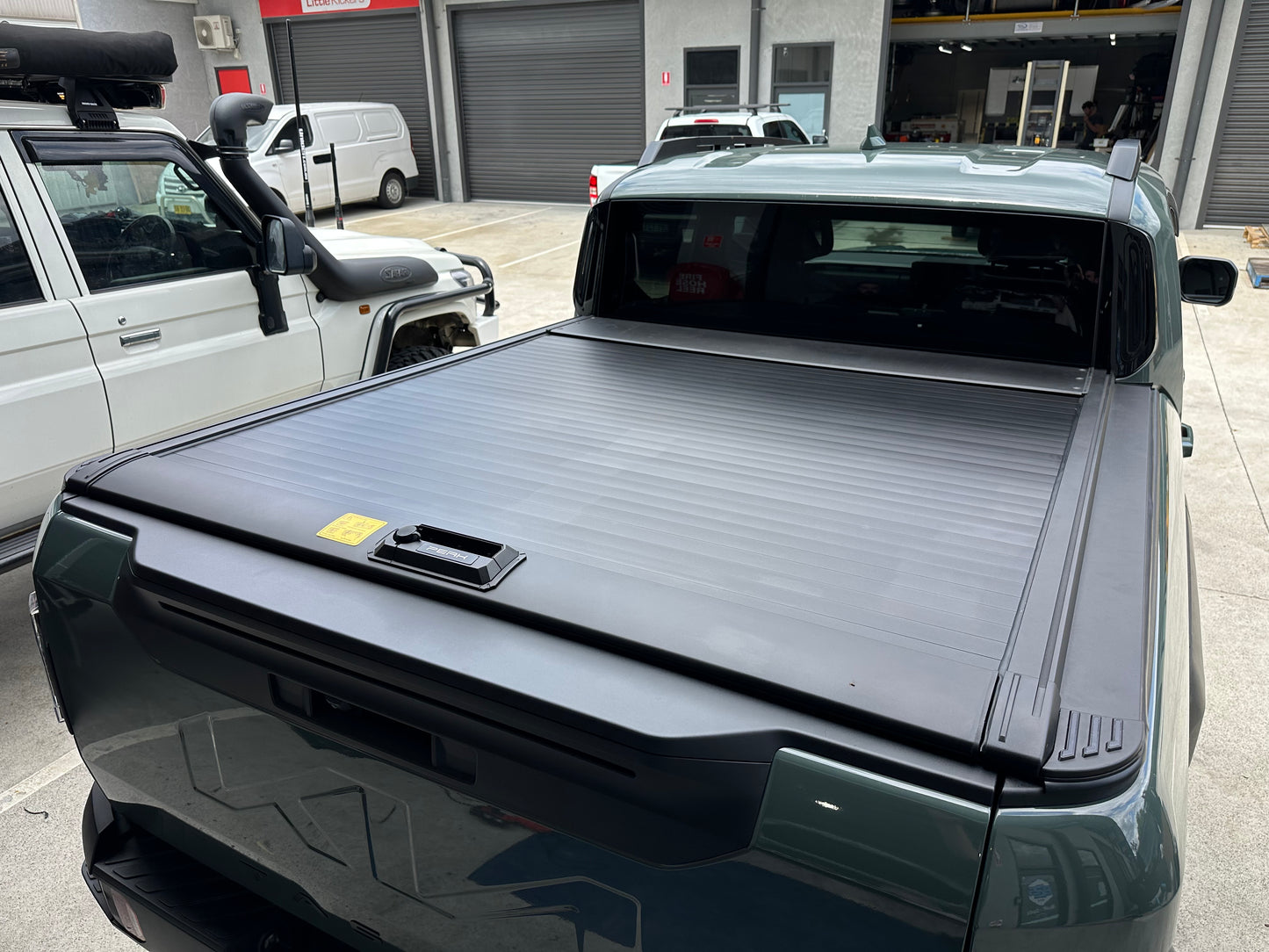 Manual Roller Cover for KIA Tasman