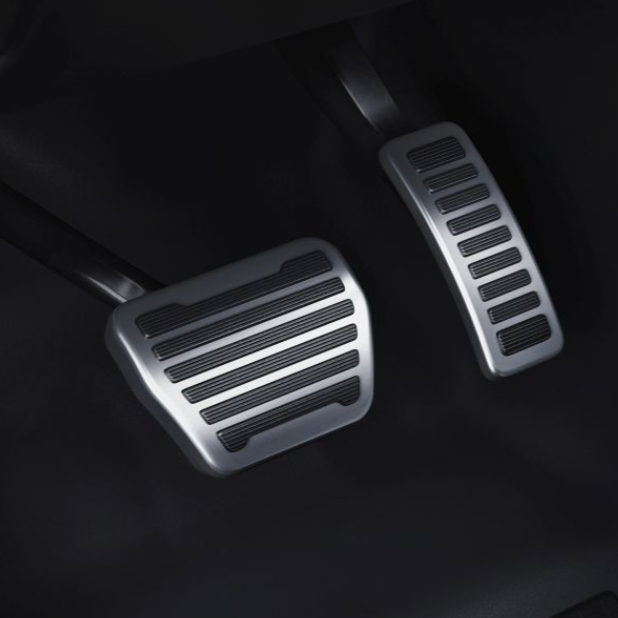 Aluminium Sports Pedal Cover Kit for Land Rover Defender 90 / 110 / 130 (L663)