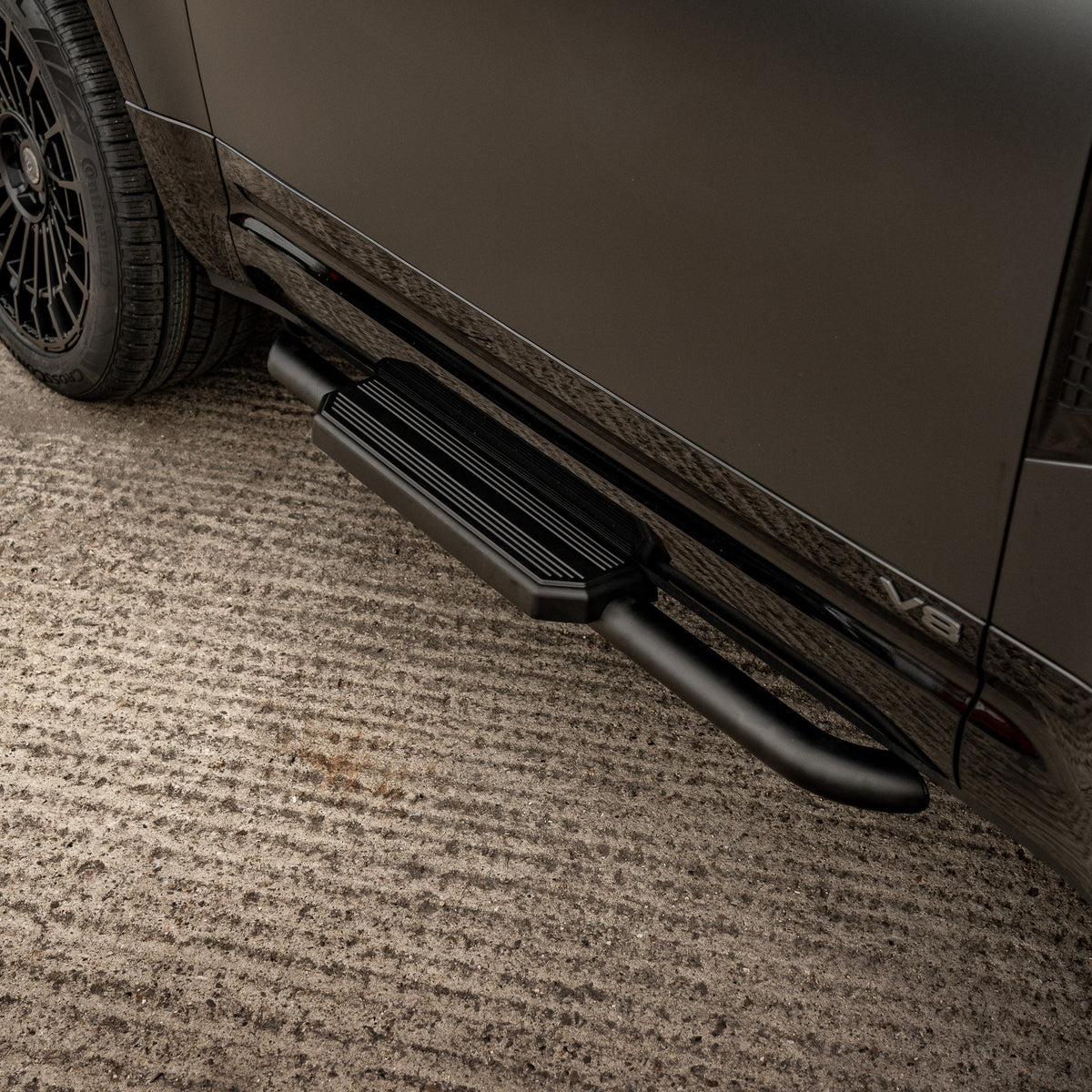 Black Side Steps for Land Rover Defender 90 (L663)