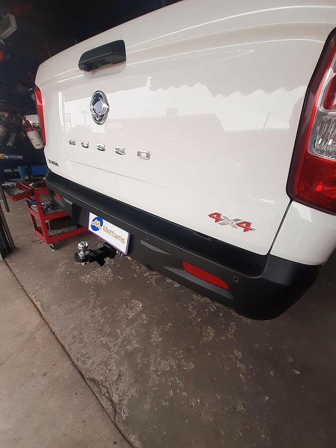 TrailBoss Heavy Duty 3500kg Tow Bar For SssangYong Musso (LWB Only).