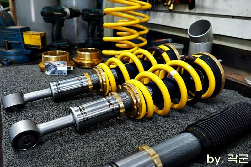 Move-On Adjustable Coilovers for SsangYong Musso & Rexton 2 Inch Lift (Set).