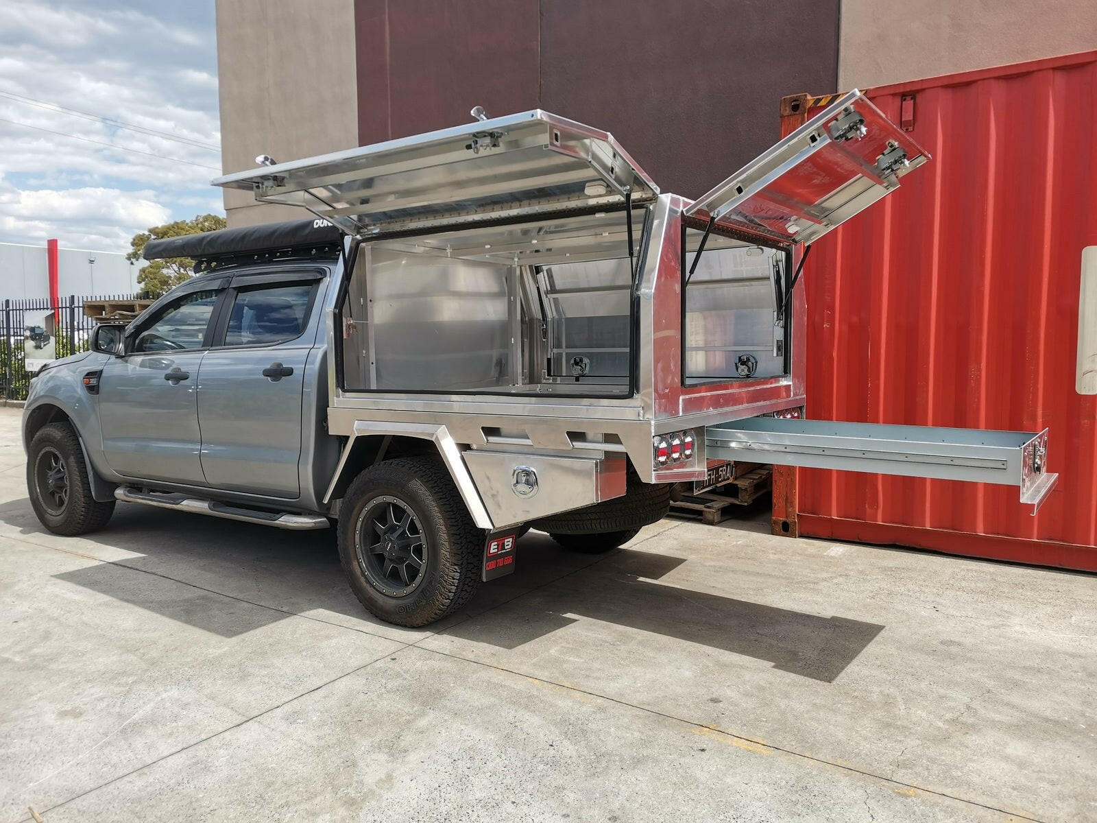Aluminum Ute Tray & Canopy Package S13.